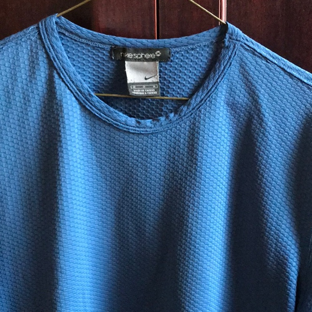 Men’s athletic shirt